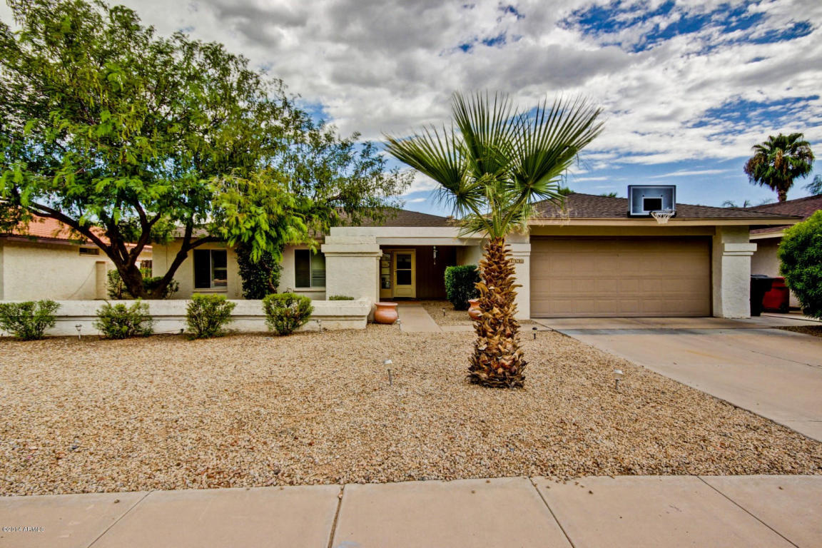 This McCormick Ranch home for sale in the 85258 zip code of Scottsdale Arizona is a beautifully upgraded single story home with 4 bedrooms and 3 bathrooms.